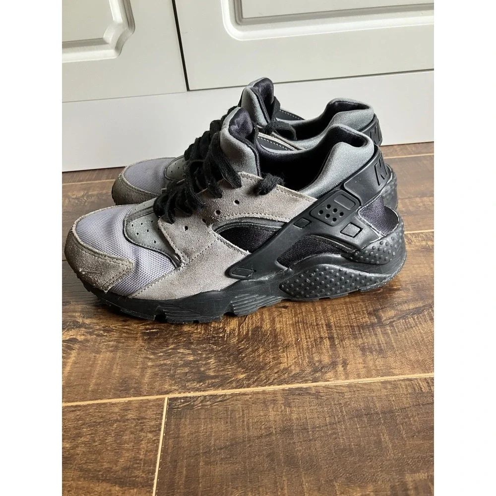 Nike pre owned